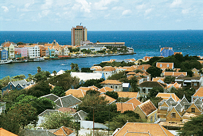 Bon Bini, Häämatka Curacaolle