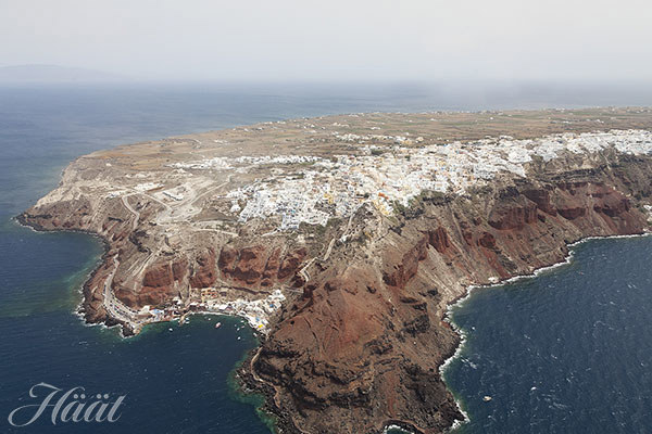 Helikopterin kyydissä Santorinilla